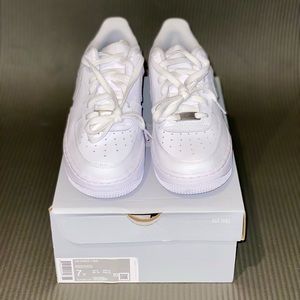 NEW - Nike Air Force 1 (GS) - Youth 7